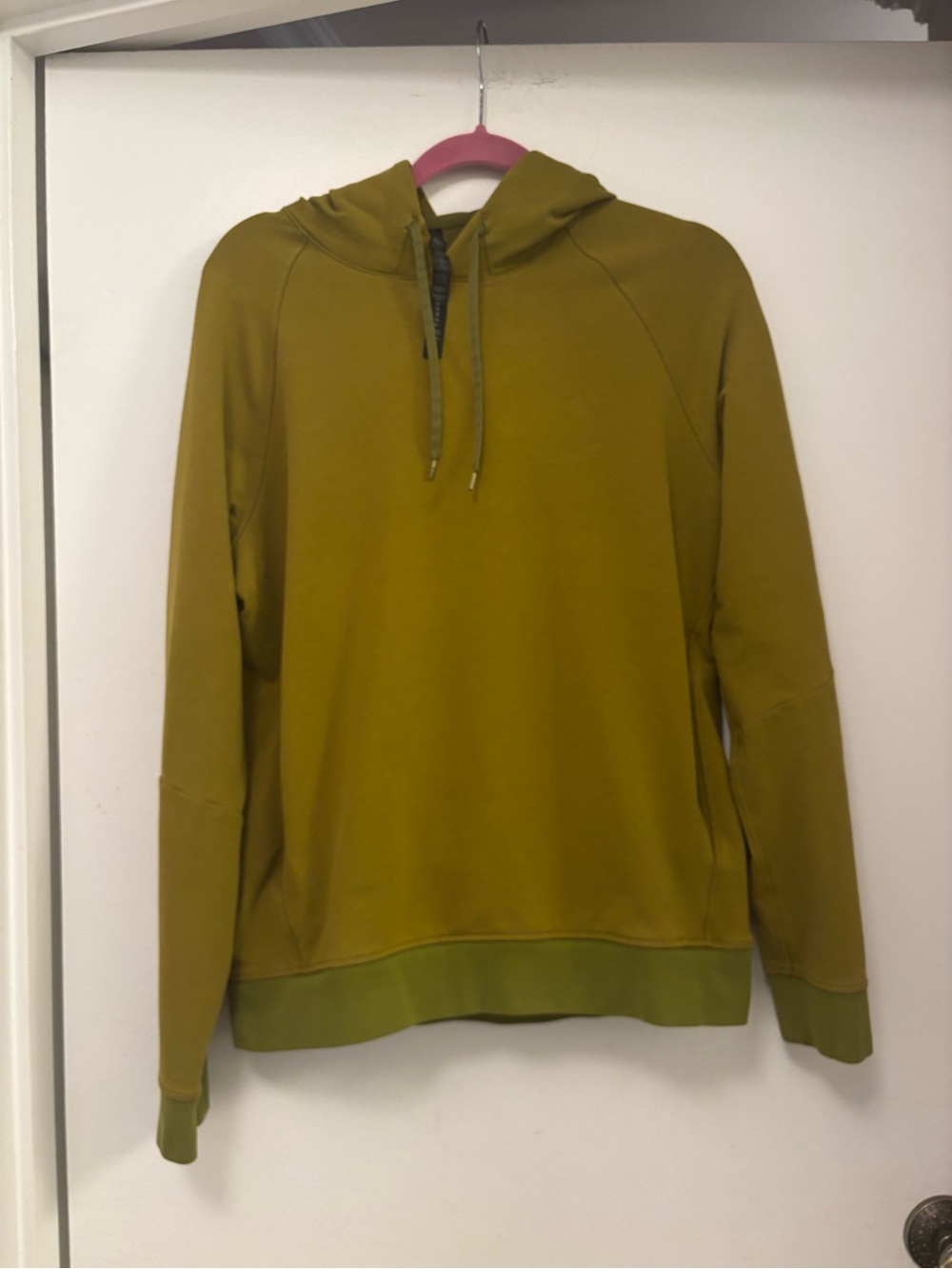 lululemon city sweat  Men's Mustard Yellow/ gold Hooded Pullover sweatshirt